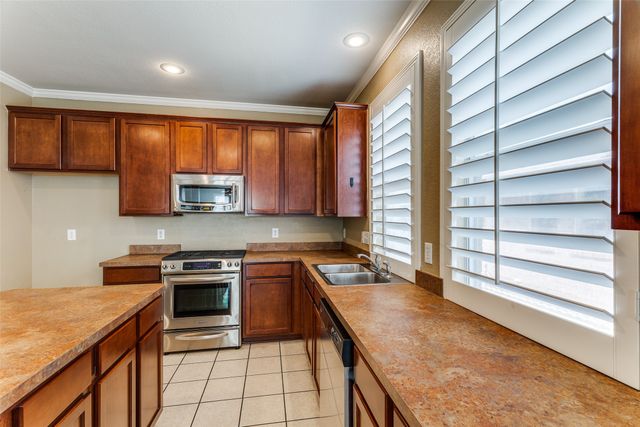 5404 Pecan Creek Circle, Fort Worth, TX 76244