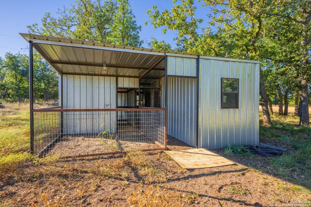 28 Ruger Rd, Fredericksburg, TX 78624