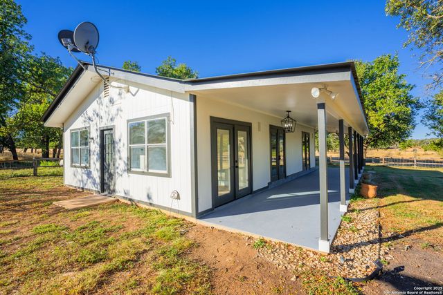 28 Ruger Rd, Fredericksburg, TX 78624