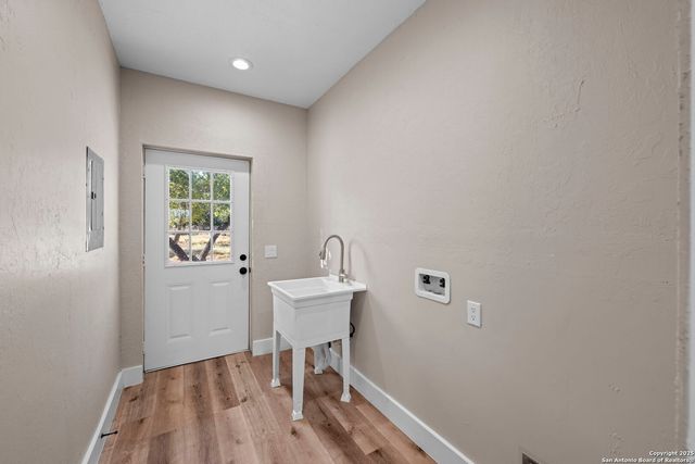 28 Ruger Rd, Fredericksburg, TX 78624