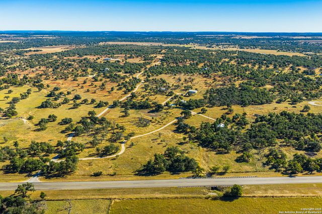 28 Ruger Rd, Fredericksburg, TX 78624