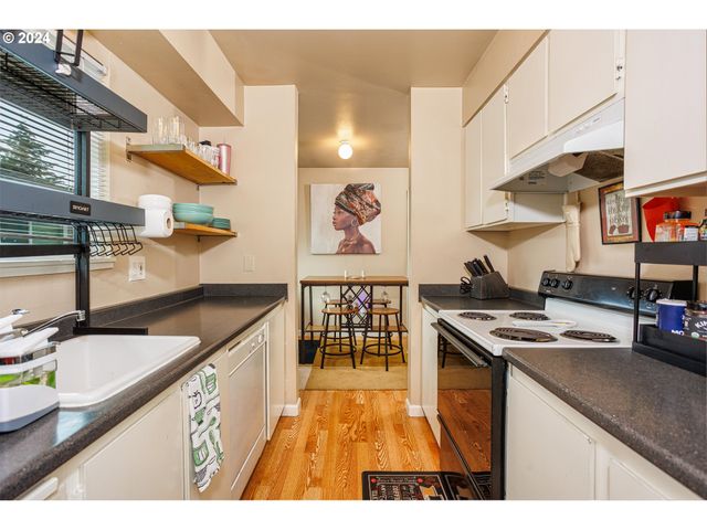 1441 Ne PAROPA Ct Se, Gresham, OR 97030