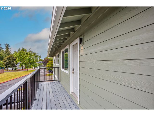 1441 Ne PAROPA Ct Se, Gresham, OR 97030