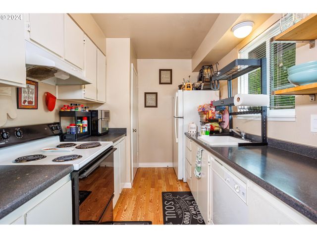 1441 Ne PAROPA Ct Se, Gresham, OR 97030