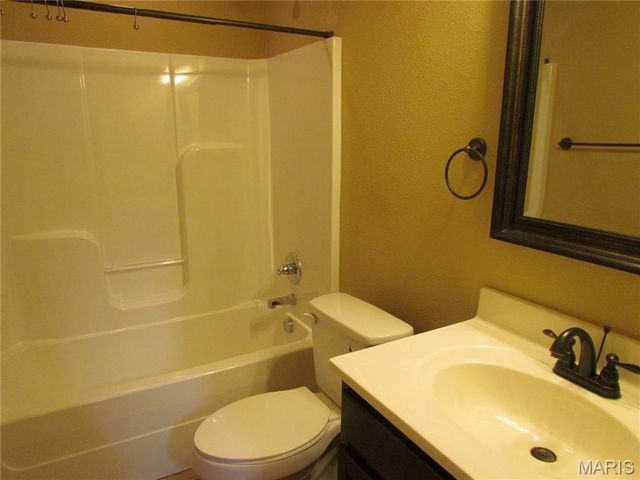 16233 Hershey Road, St Robert, MO 65584