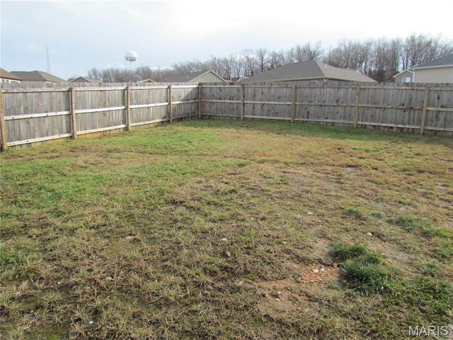 16233 Hershey Road, St Robert, MO 65584