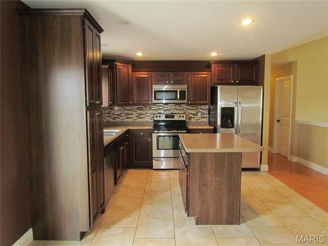 16233 Hershey Road, St Robert, MO 65584