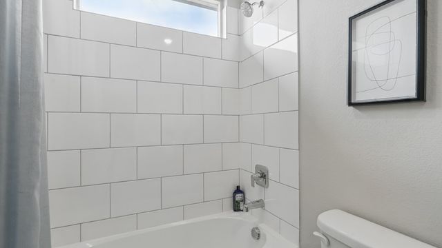 1919 CHEROKEE Lane, Cleburne, TX 76033