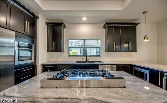 3505 NW 44th PL, Cape Coral, FL 33993