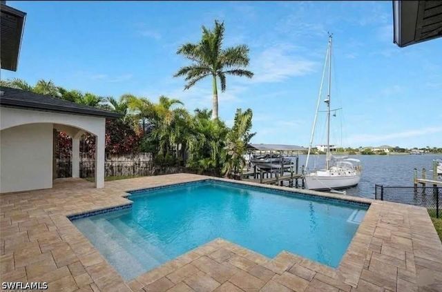 3505 NW 44th PL, Cape Coral, FL 33993