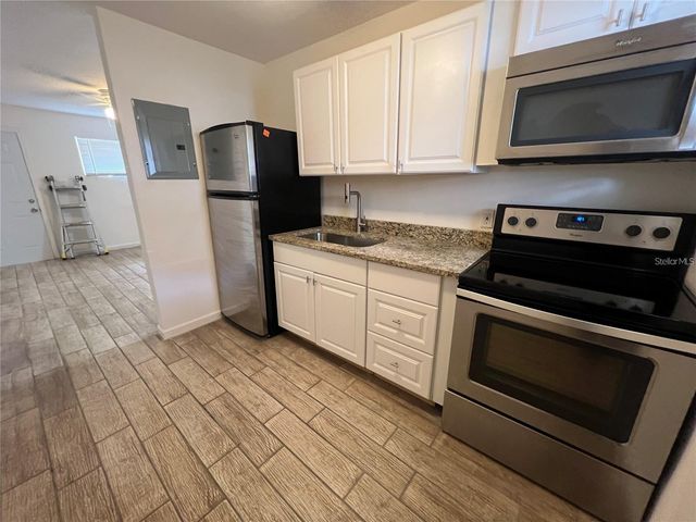 611 AVENUE S NE, Winter Haven, FL 33881