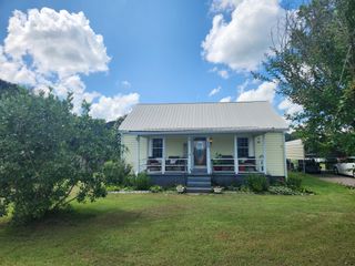 110 Hummingbird Dr, Tullahoma, TN 37388