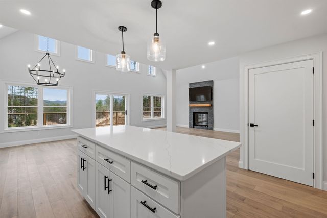 6 Melina's Way, Thornton, NH 03285
