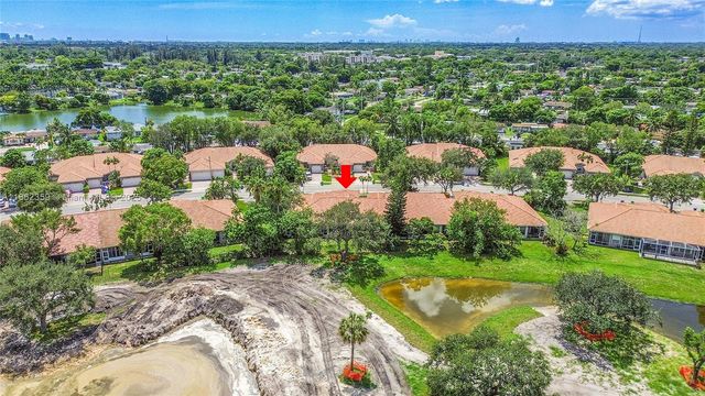 7401 S Aragon Blvd 5, Sunrise, FL 33313