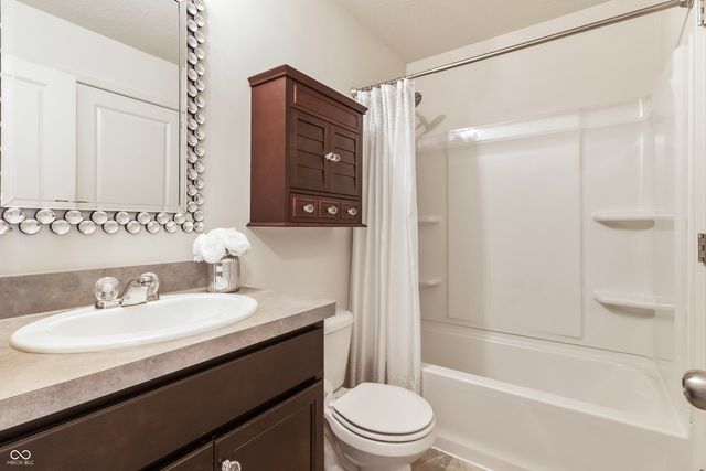 12035 Zircon Lane 1200, Fishers, IN 46038