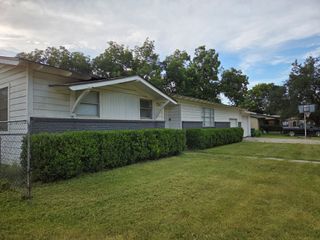 304 S Buffalo Street, Chico, TX 76431