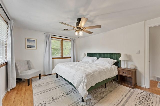 1090 W La Salle AVENUE, Glendale, WI 53209