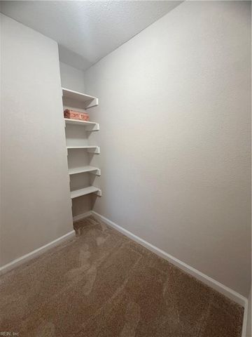 1617 Bill ST, Norfolk, VA 23518