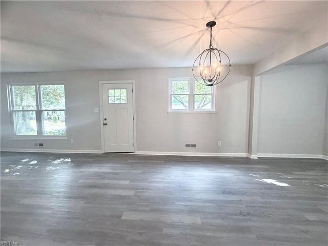 1617 Bill ST, Norfolk, VA 23518
