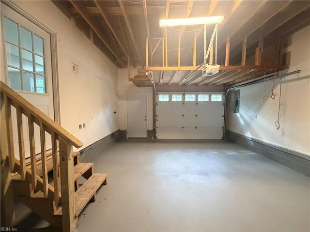 1617 Bill ST, Norfolk, VA 23518