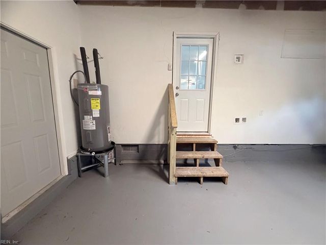 1617 Bill ST, Norfolk, VA 23518
