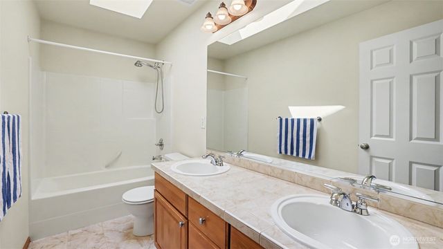 324 Quincy Avenue NE, Renton, WA 98059