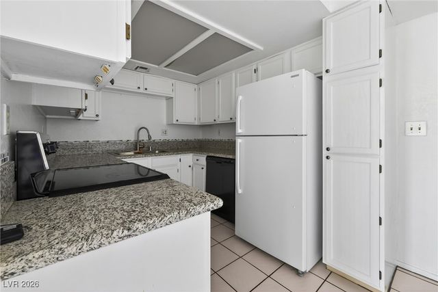 2430 Old Forge Lane 102, Las Vegas, NV 89121