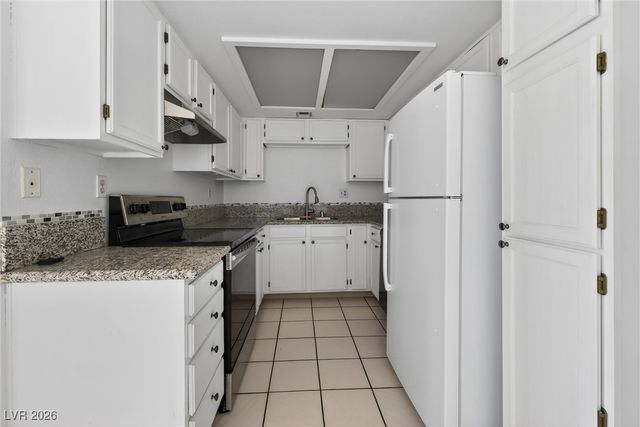 2430 Old Forge Lane 102, Las Vegas, NV 89121