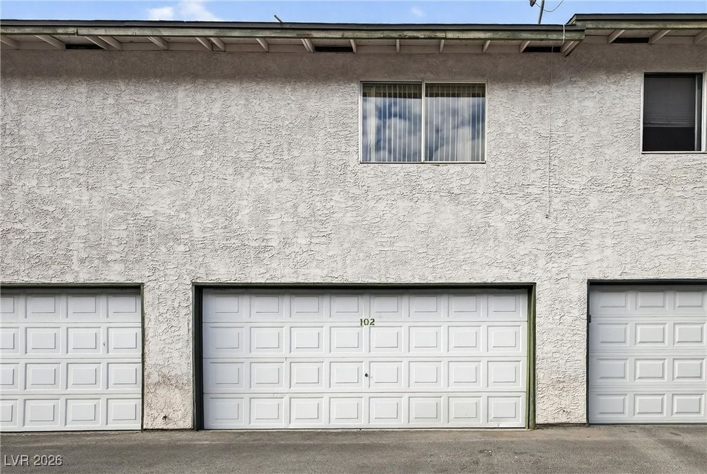 2430 Old Forge Lane 102, Las Vegas, NV 89121