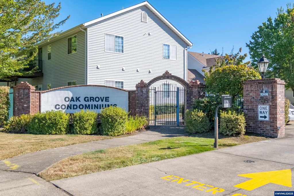 122 Weldwood Dr, Lebanon, OR 97355