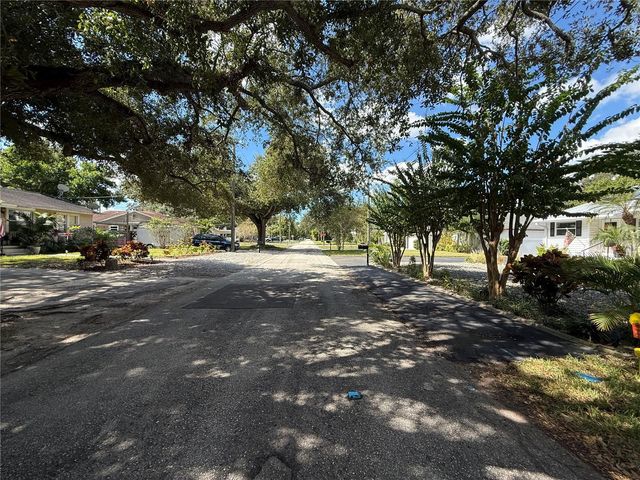 3110 W PRICE AVENUE, Tampa, FL 33611