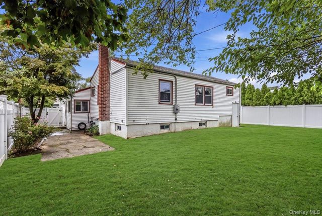 30 Jay Street, Hicksville, NY 11801