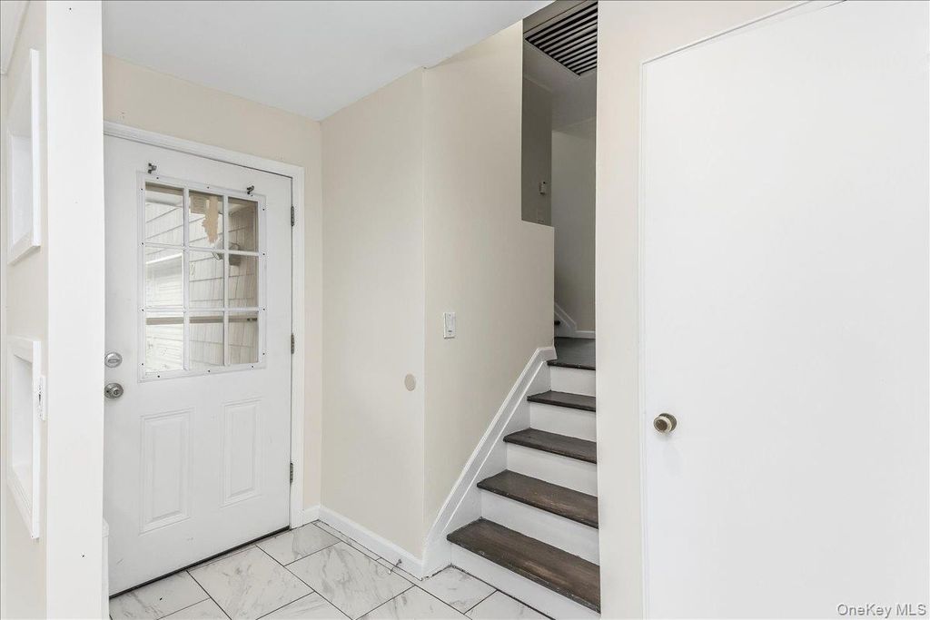 30 Jay Street, Hicksville, NY 11801 — photo 2