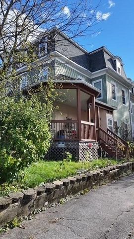 24 Catharine St, Worcester, MA 01605