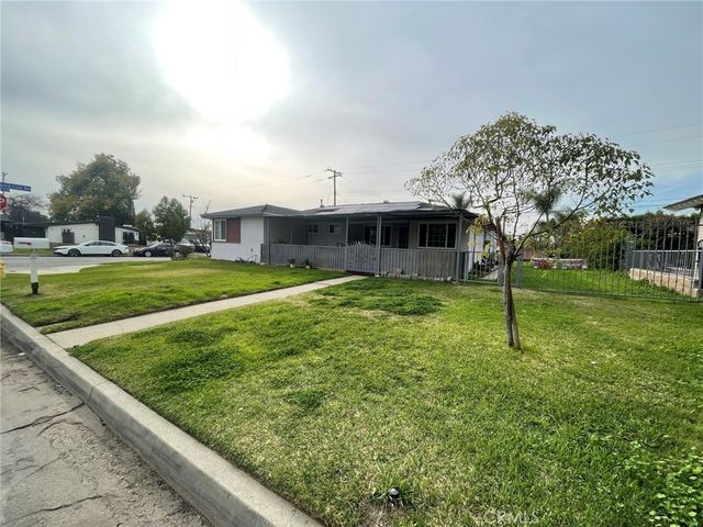 6205 N Hanlin, Azusa, CA 91702