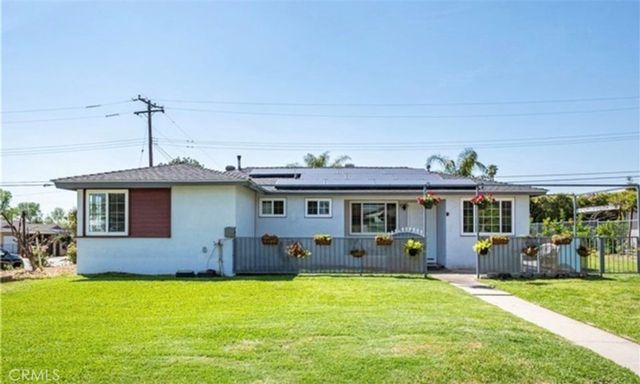 6205 N Hanlin, Azusa, CA 91702