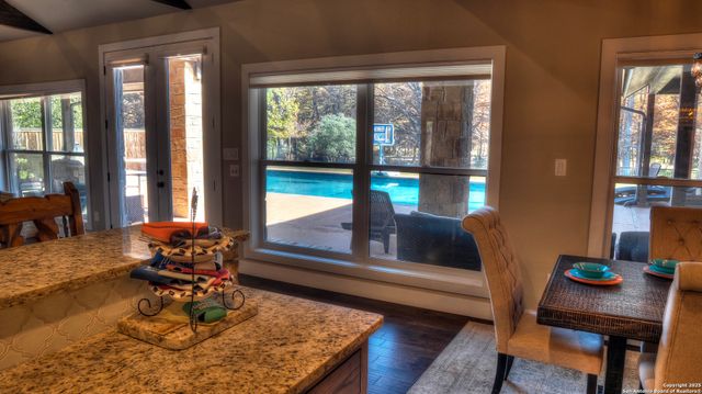 6454 N Us Highway 83, Leakey, TX 78873