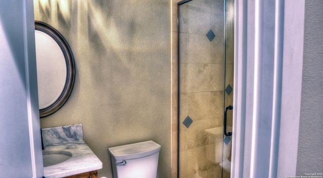 6454 N Us Highway 83, Leakey, TX 78873