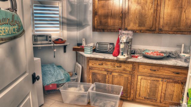 6454 N Us Highway 83, Leakey, TX 78873