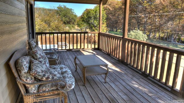 6454 N Us Highway 83, Leakey, TX 78873