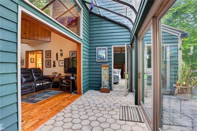 17 Whittakers Mill RD, Williamsburg, VA 23185
