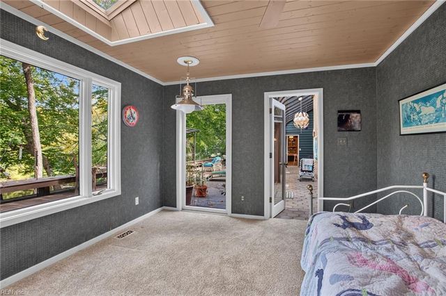 17 Whittakers Mill RD, Williamsburg, VA 23185