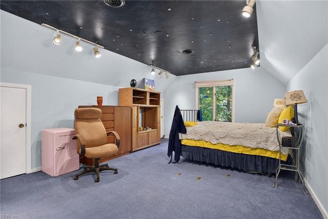 17 Whittakers Mill RD, Williamsburg, VA 23185