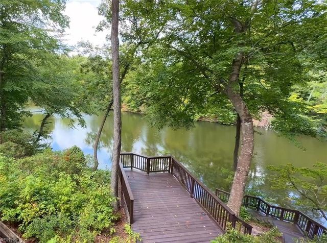17 Whittakers Mill RD, Williamsburg, VA 23185