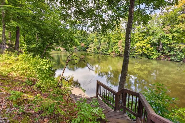 17 Whittakers Mill RD, Williamsburg, VA 23185