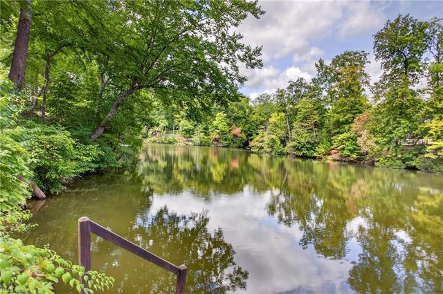 17 Whittakers Mill RD, Williamsburg, VA 23185