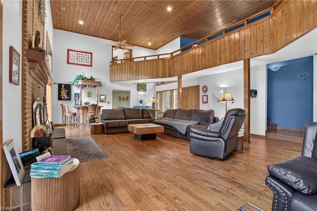 17 Whittakers Mill RD, Williamsburg, VA 23185