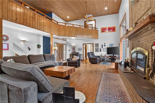 17 Whittakers Mill RD, Williamsburg, VA 23185