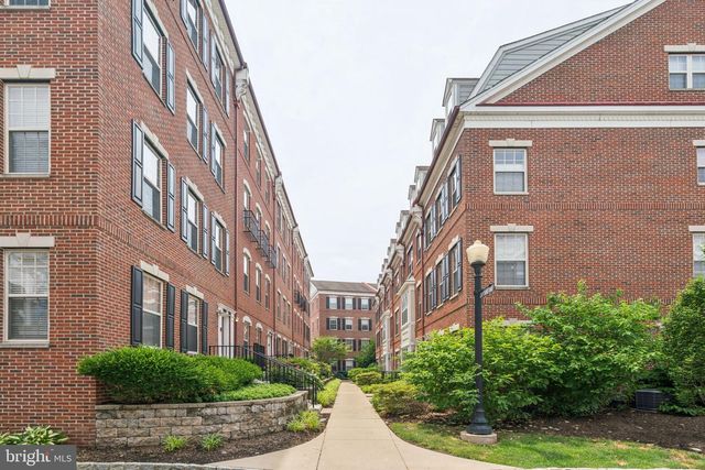 301 CAPTAINS WAY, Philadelphia, PA 19146