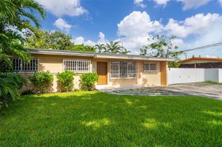 5560 W 6th Ave, Hialeah, FL 33012